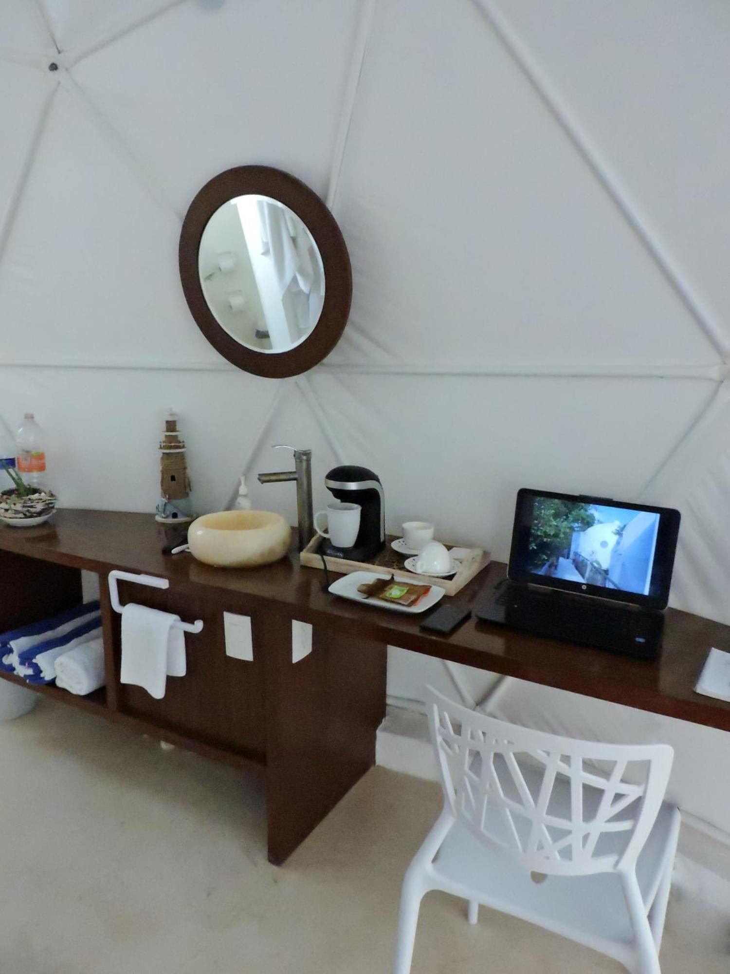 Cozy Room Near The Beach, Party Zone Tulum Bagian luar foto
